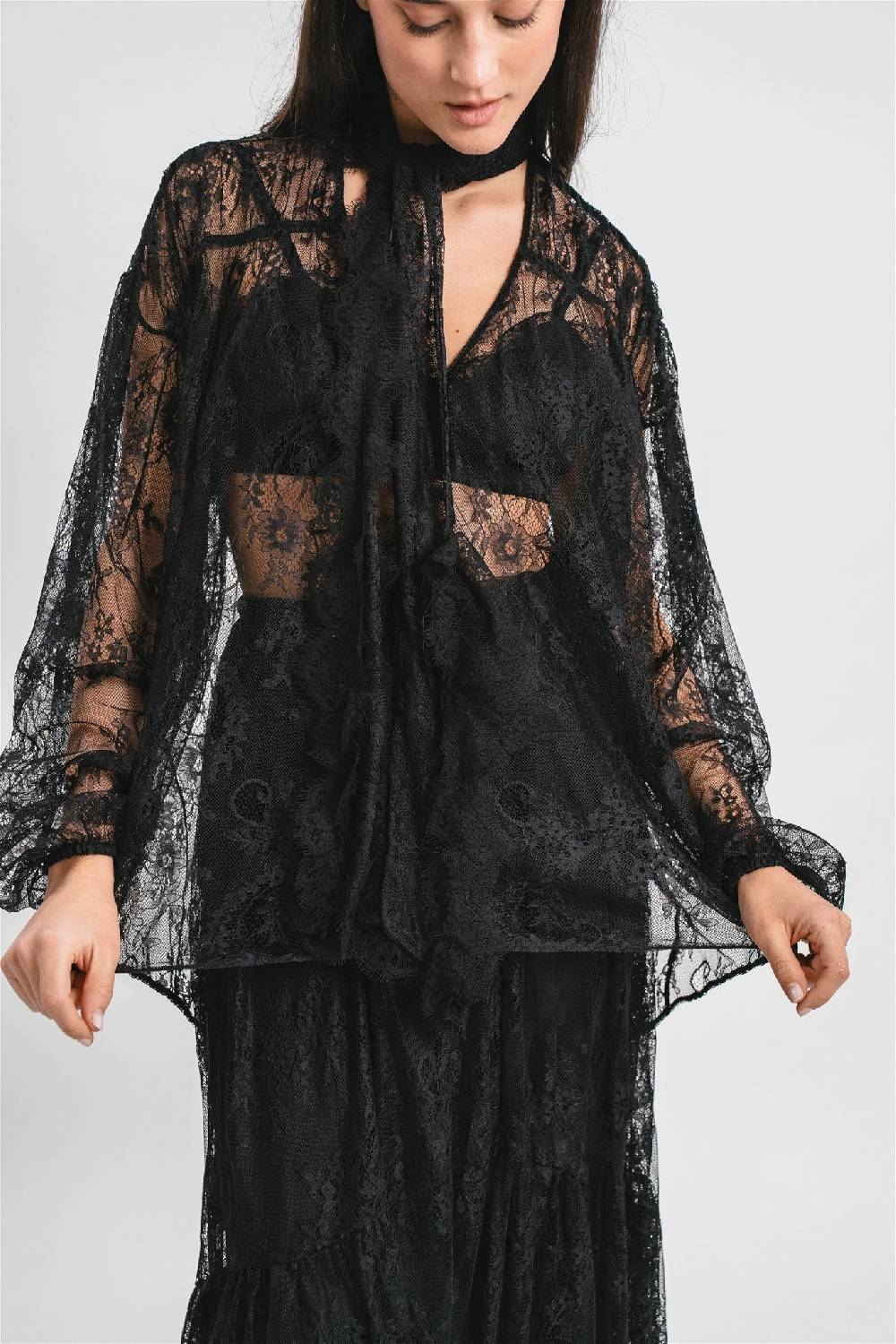 Pink Memories Camicia in pizzo con fiocco frontale In Vendita