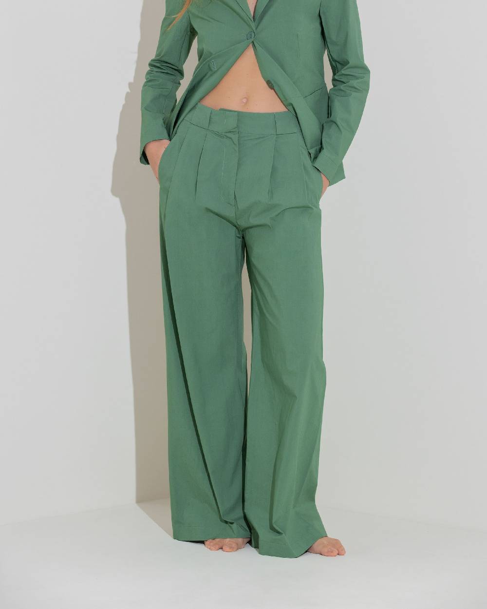 Rialto 48 PANTALONE AMPIO CON PINCES 2025