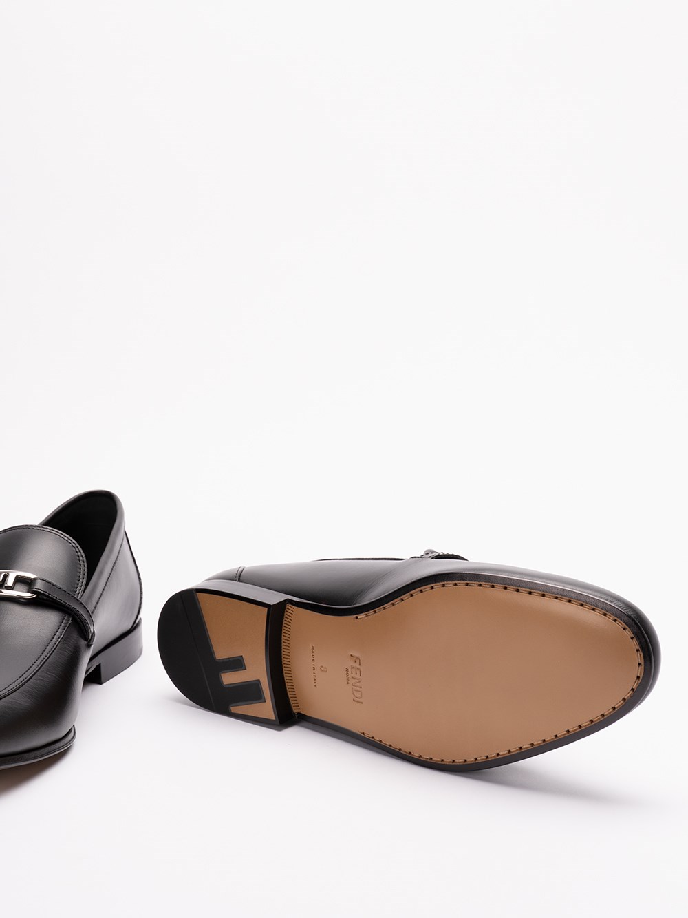 Fendi `O`Lock` Loafers Acquista Ora