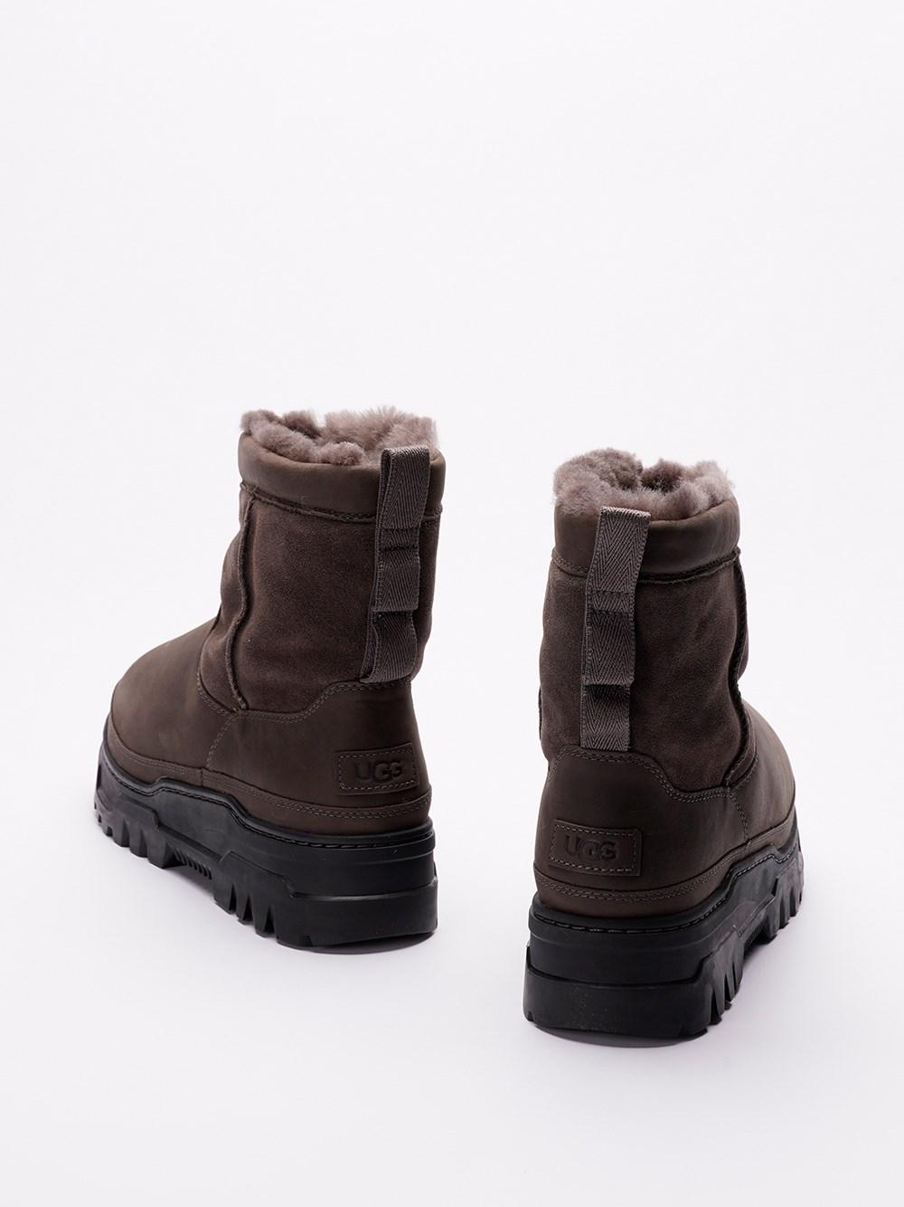 Ugg `Heritage Pull-On Trailgazer` Boots Nuova