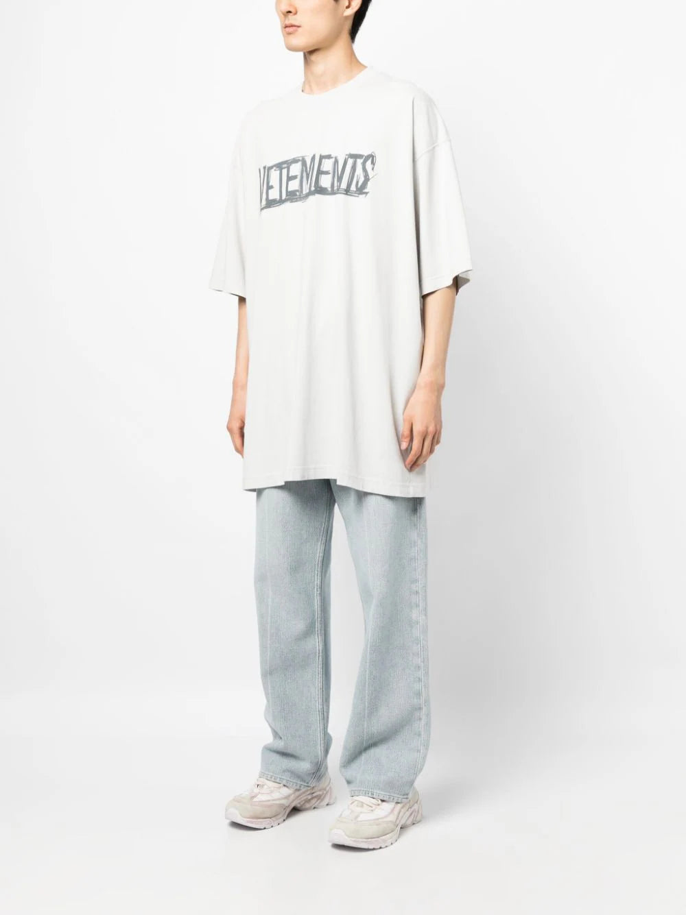 VETEMENTS Worldtour logo t-shirt Outlet