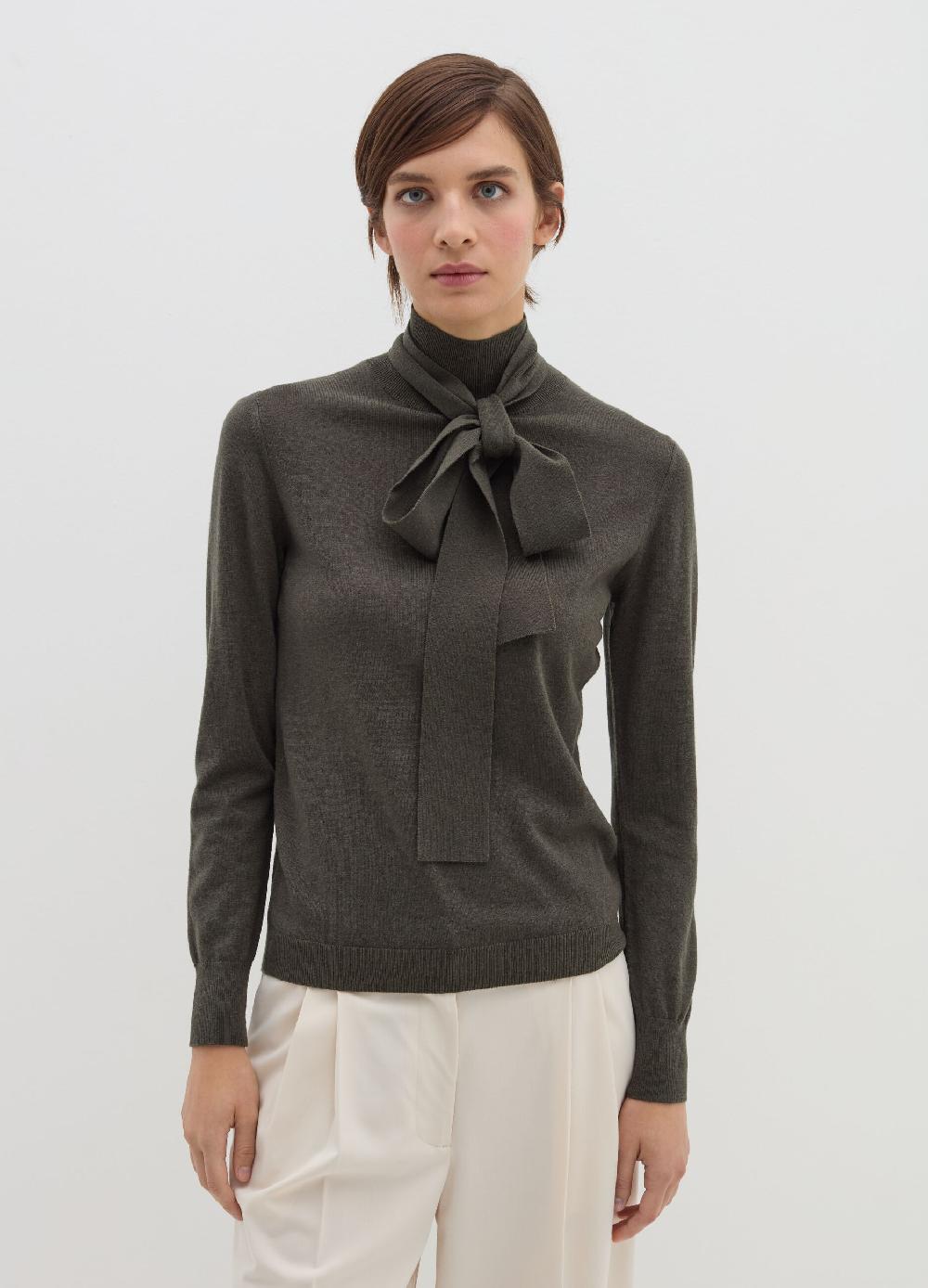 Stefanel Maglia a collo alto con foulard Moda