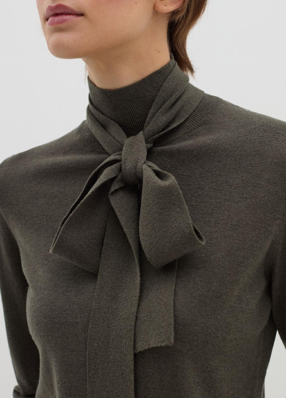 Stefanel Maglia a collo alto con foulard Moda