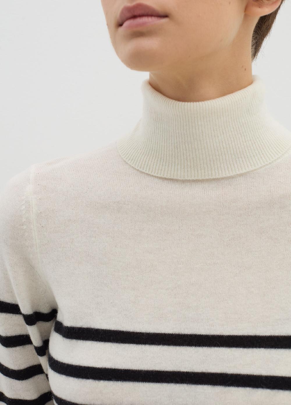 Stefanel Pullover a righe in lana cardata con collo alto 2025