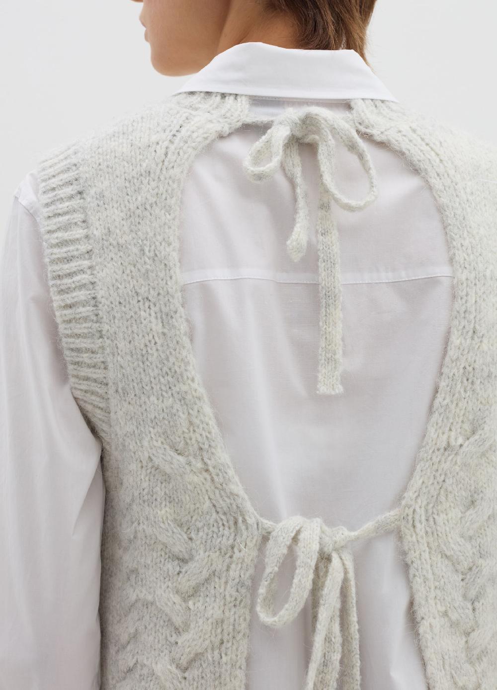 Stefanel Gilet chiuso con laccetti Sottocosto