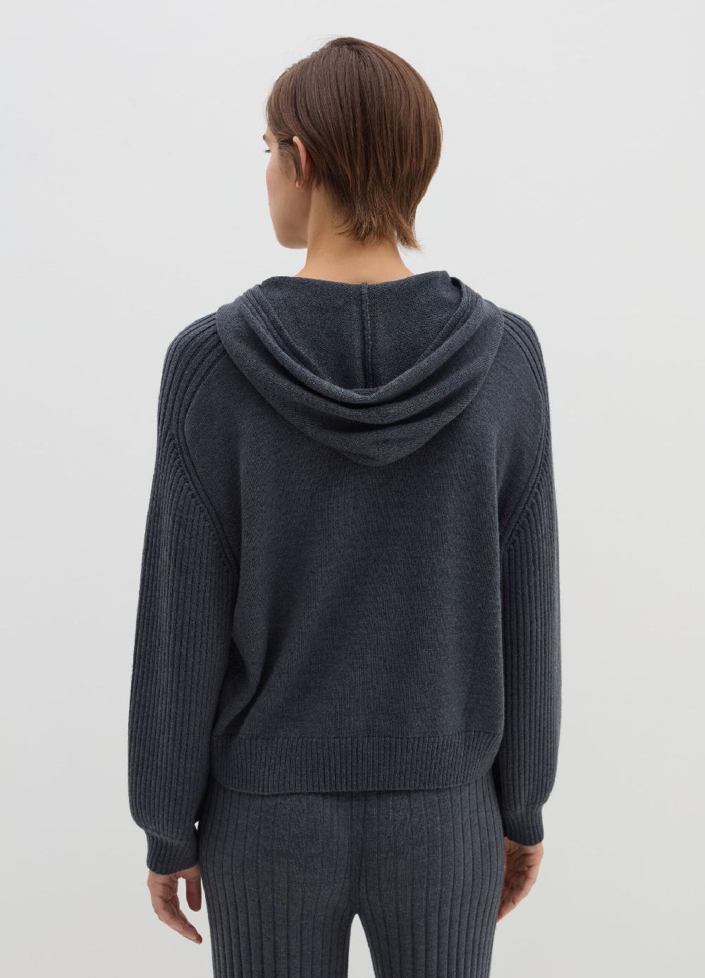 Stefanel Maglia con cappuccio a coste piatte Promozione