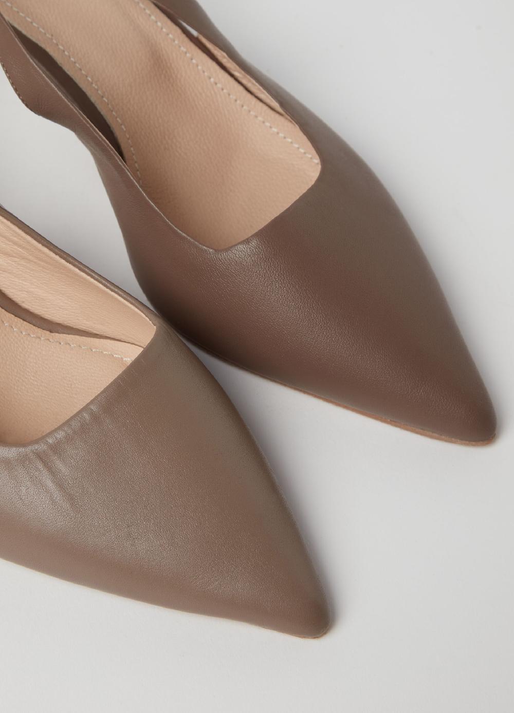 Stefanel Slingback a punta in pelle Fino Al -60%
