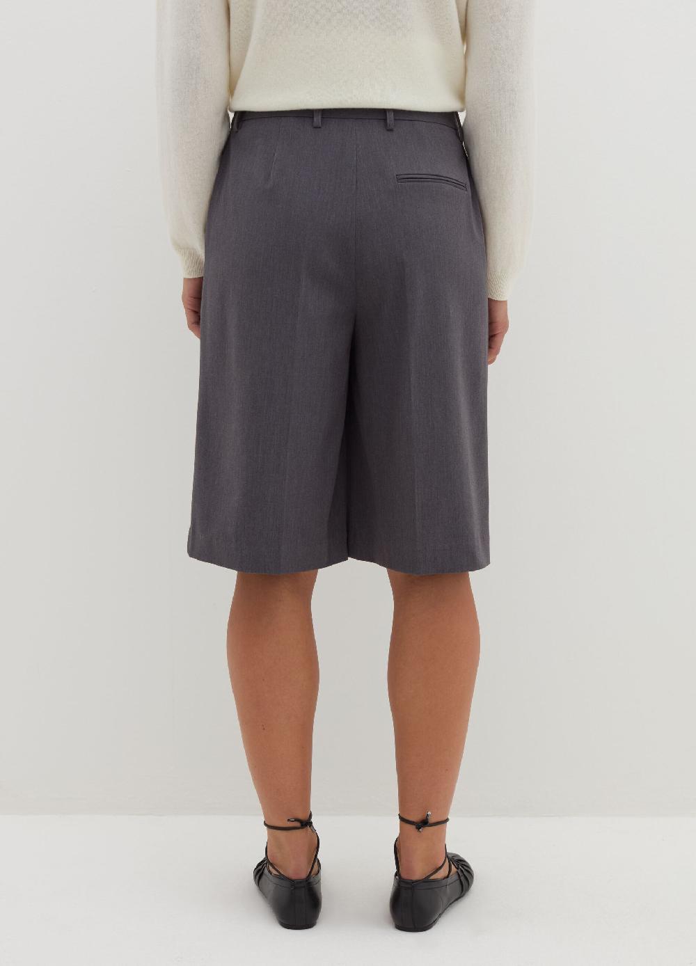 Stefanel Bermuda con pinces Offerta