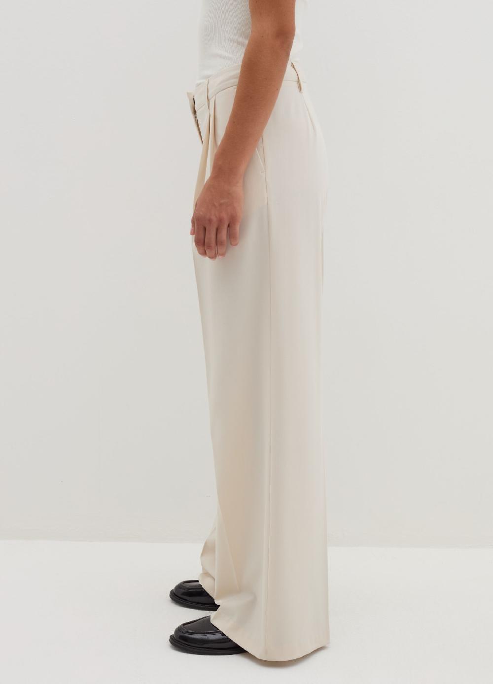 Stefanel Pantalone slouchy fit con pinces Offerte