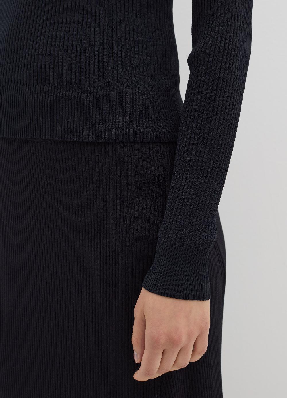 Stefanel Maglia a coste piatte mock neck Comprare a buon mercato