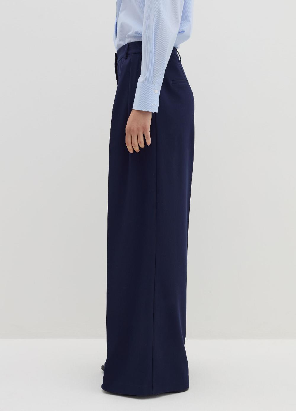 Stefanel Pantalone loose fit con pinces Promozione temporanea