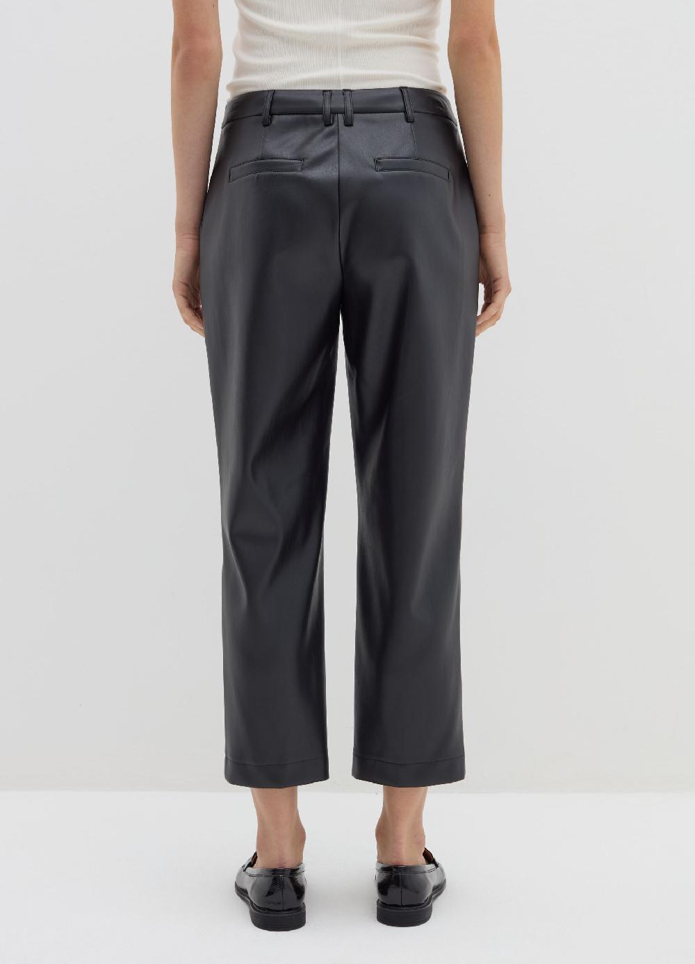 Stefanel Pantalone cropped a sigaretta effetto lucido In Saldo
