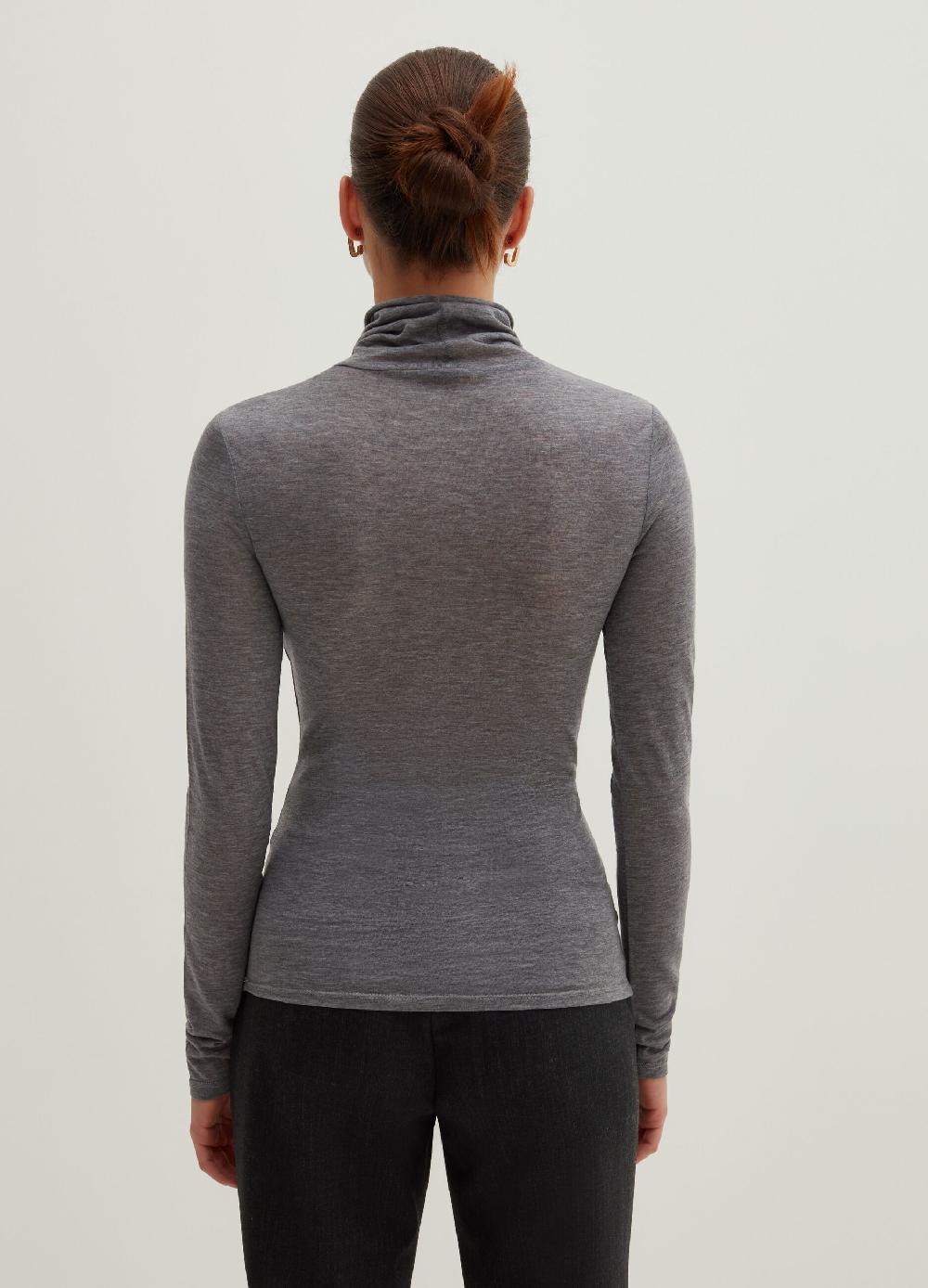 Stefanel T-shirt a maniche lunghe con collo alto Promozione temporanea