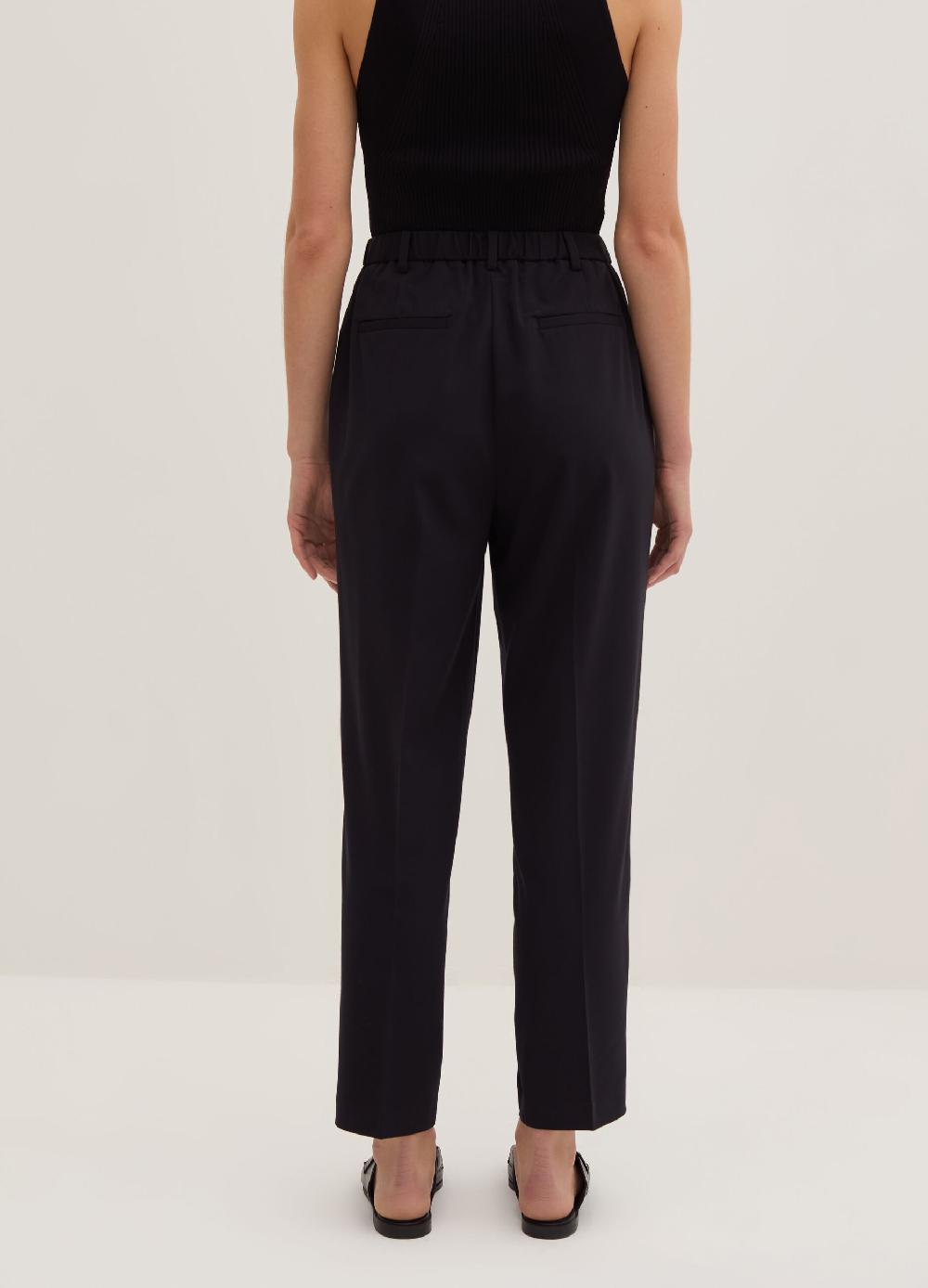 Stefanel Pantalone a sigaretta in gabardina con pinces Fino al 55% di sconto