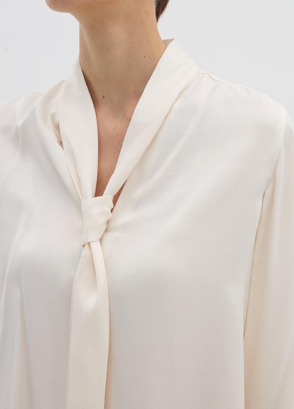 Stefanel Camicia con foulard e fiocco In Vendita