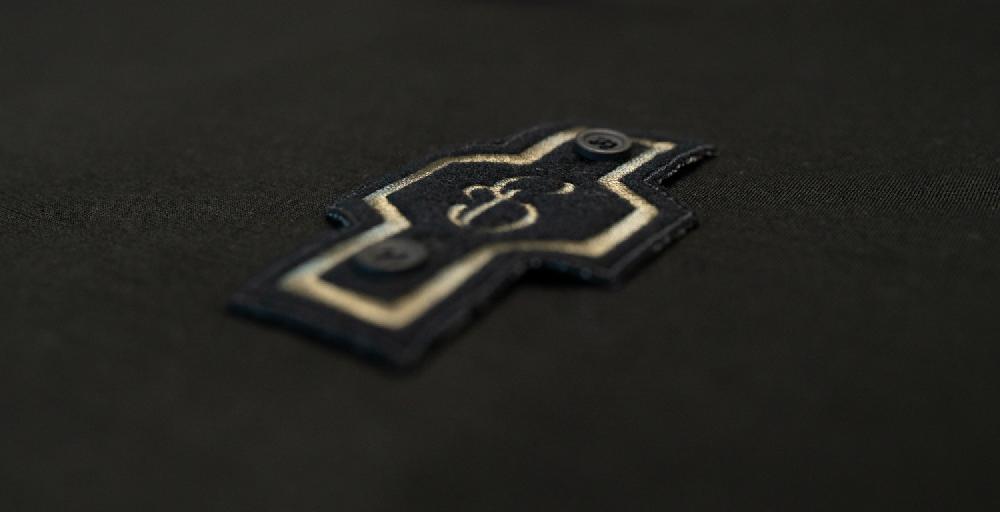 Stories Milano T-SHIRT REGULAR + PATCH – BLACK Qualità Garantita