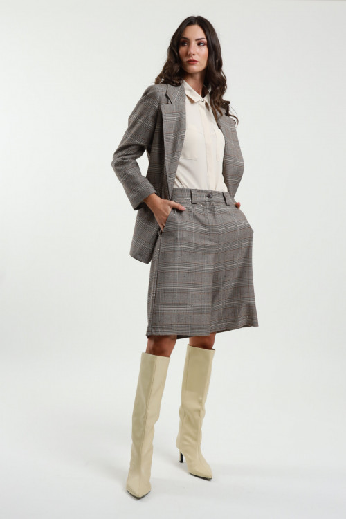 Susy Mix Bermuda Check con Paillettes 2025