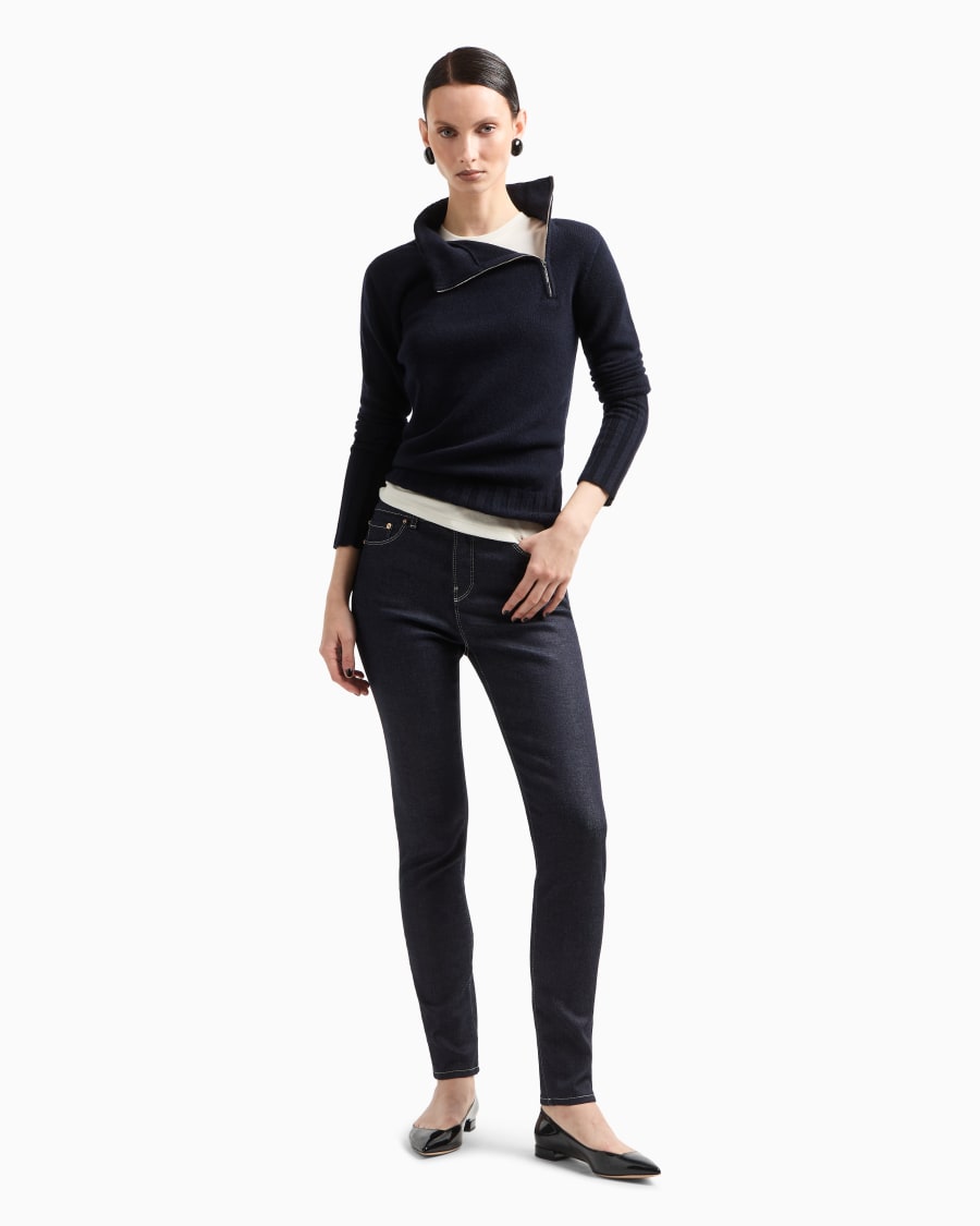 The world of armani PANTALONI 5 TASCHE SLIM FIT IN DENIM DI COTONE STRETCH In Linea
