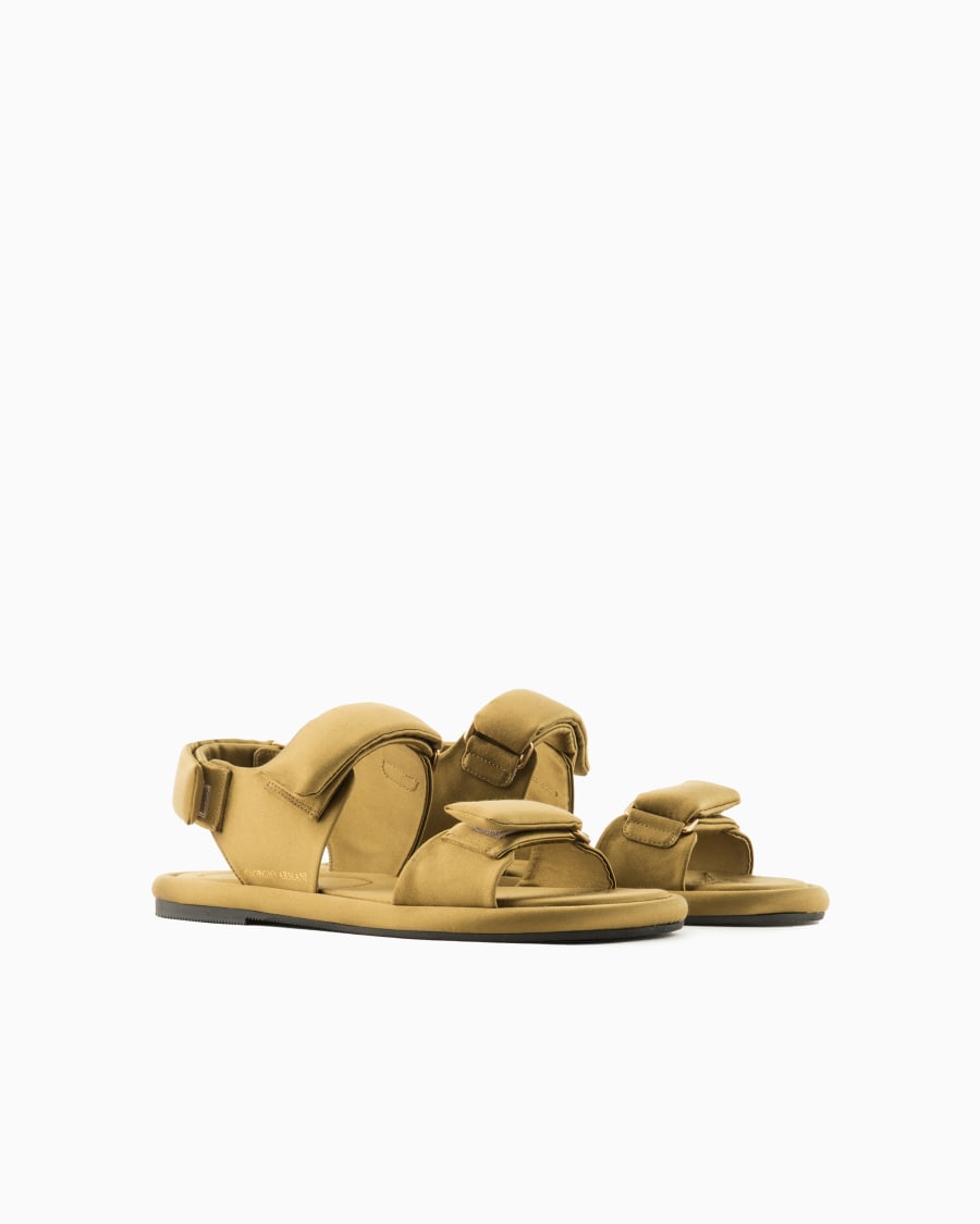 The world of armani SANDALI FLAT IN RASO IMBOTTITI Outlet