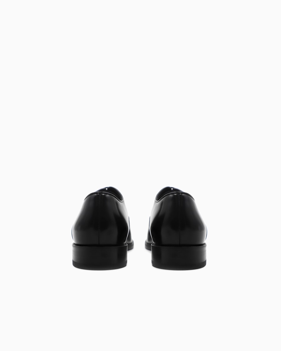 The world of armani DERBY IN PELLE Novità