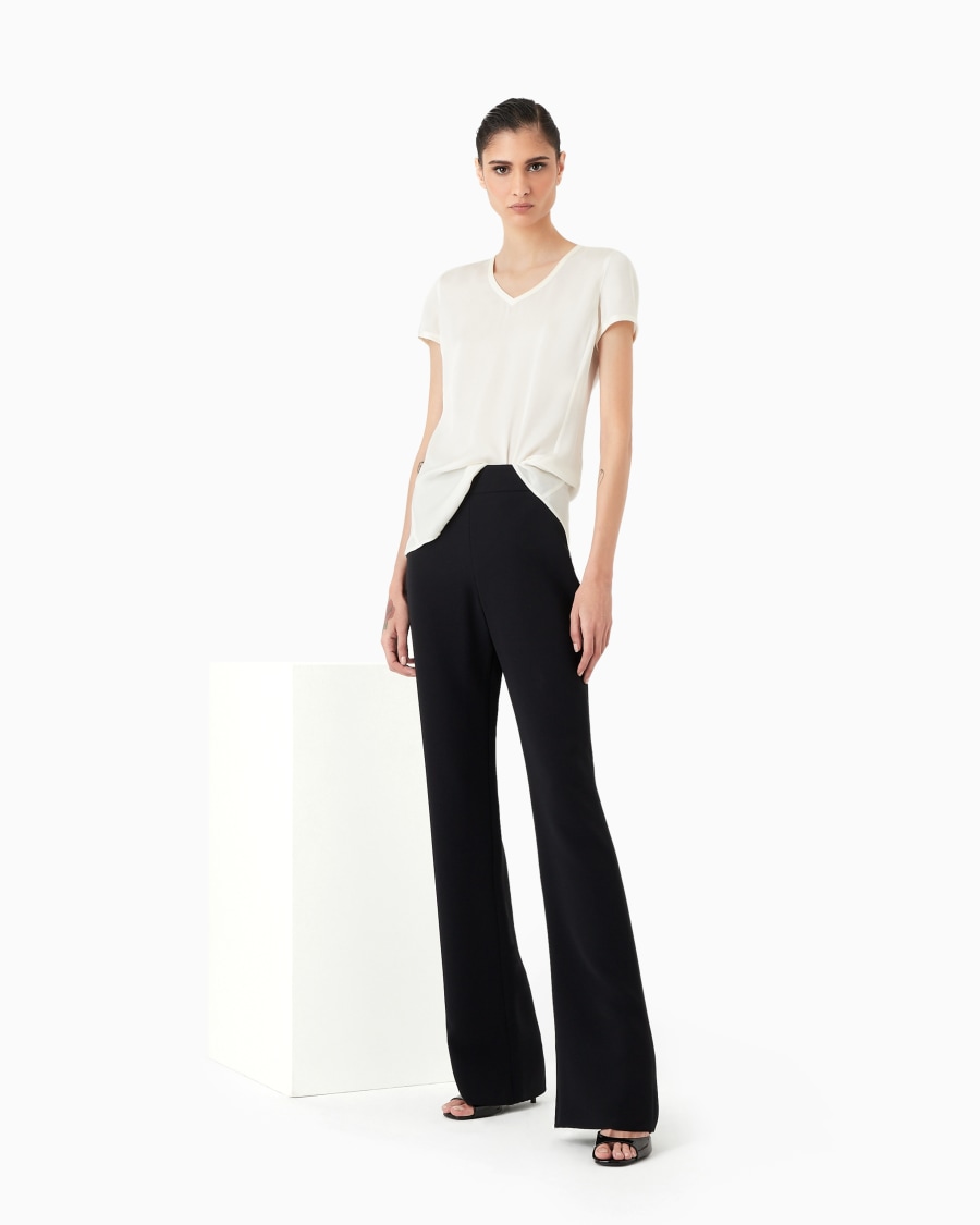 The world of armani BLUSA IN CHARMEUSE DI SETA CON SCOLLO A V Outlet