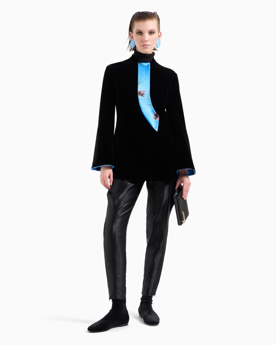 The world of armani TOP CON COLLO A LUPETTO IN LANA VERGINE In Vendita