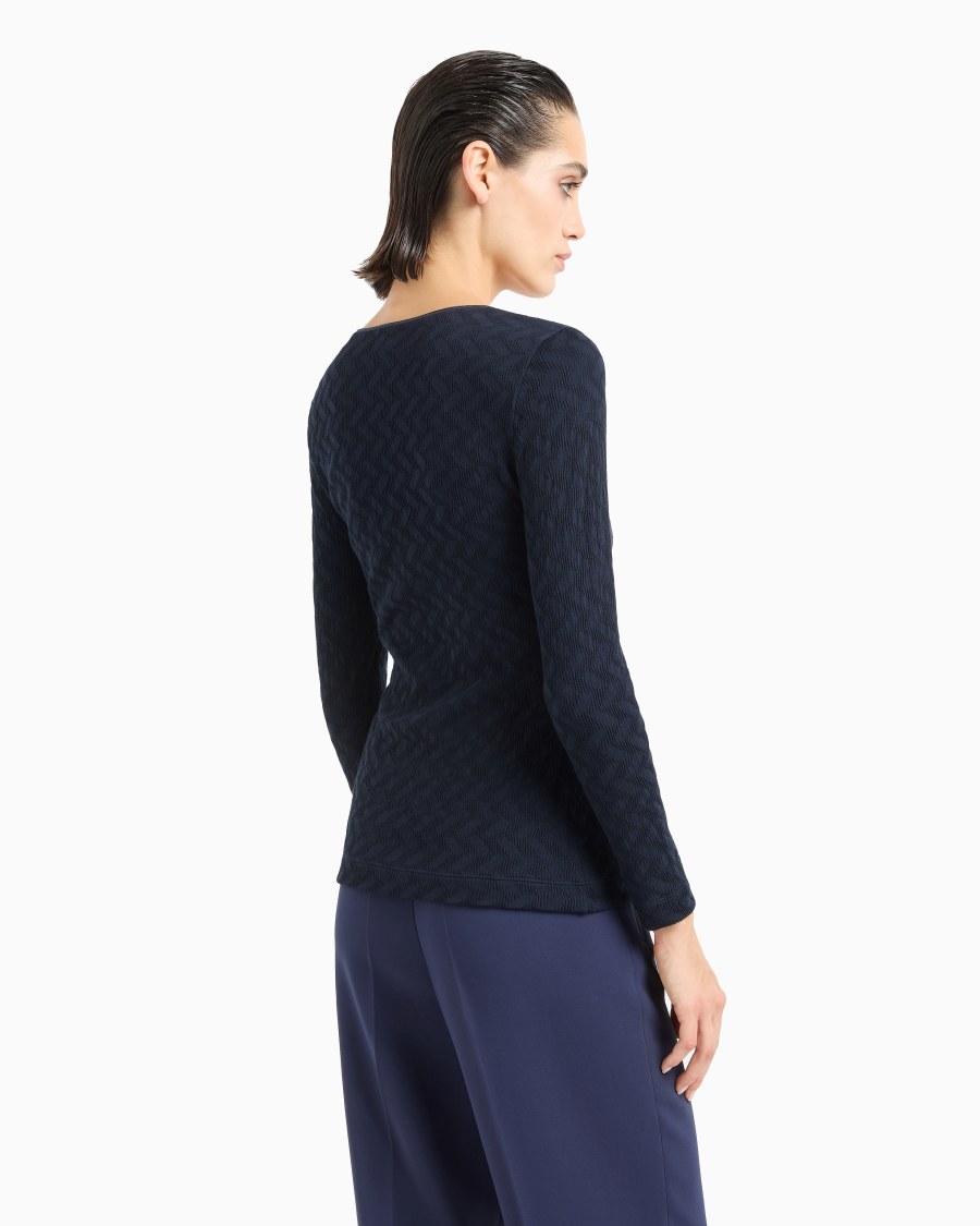 The world of armani MAGLIA GIROCOLLO IN JERSEY DI VISCOSA E CASHMERE JACQUARD ASV Latest stili