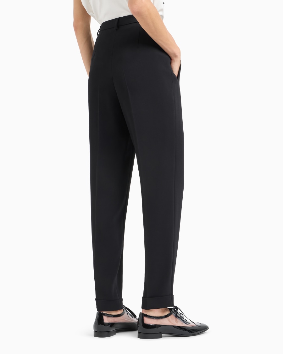 The world of armani PANTALONI DRITTI A UNA PINCE IN CADY DI VISCOSA Fino al 60% di sconto