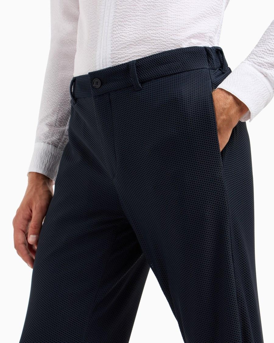 The world of armani PANTALONI FLAT FRONT IN GAUFRÉ TECNICO Ultimi due giorni