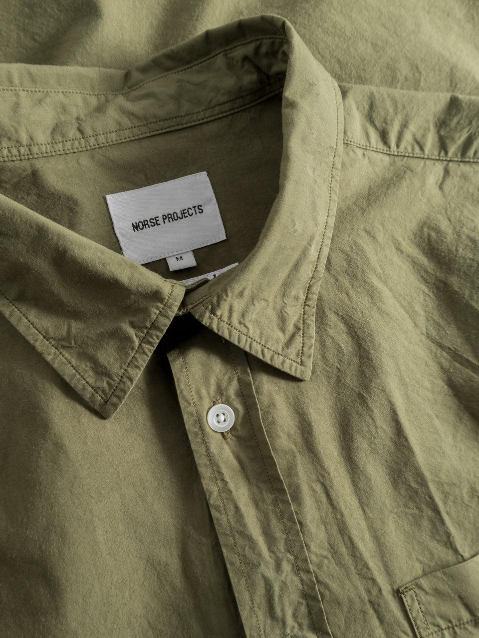 NORSE PROJECTS Camicia in Cotone Tinta in Capo Verde Promozione
