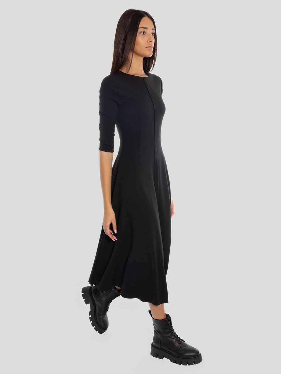 MAISON SECRÈTE Abito Midi con Gonna Svasata Nero Fino al 50% di sconto