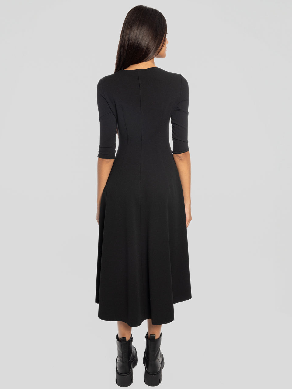 MAISON SECRÈTE Abito Midi con Gonna Svasata Nero Fino al 50% di sconto