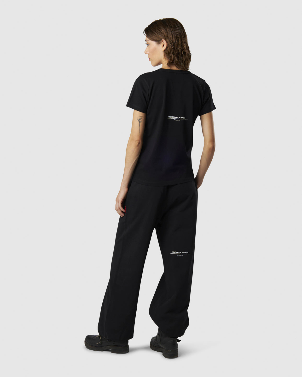 Vision Of Super BLACK T-SHIRT WITH EMBROIDERED FLAME LOGO ON FRONT AND PRINTED LOGO ON BACK Nuova