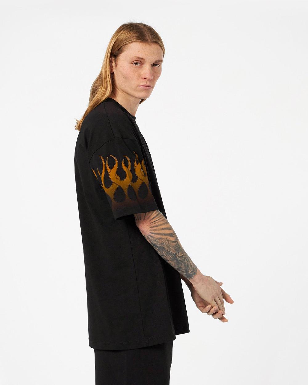 Vision Of Super BLACK T-SHIRT WITH ORANGE FLAMES Convenienza