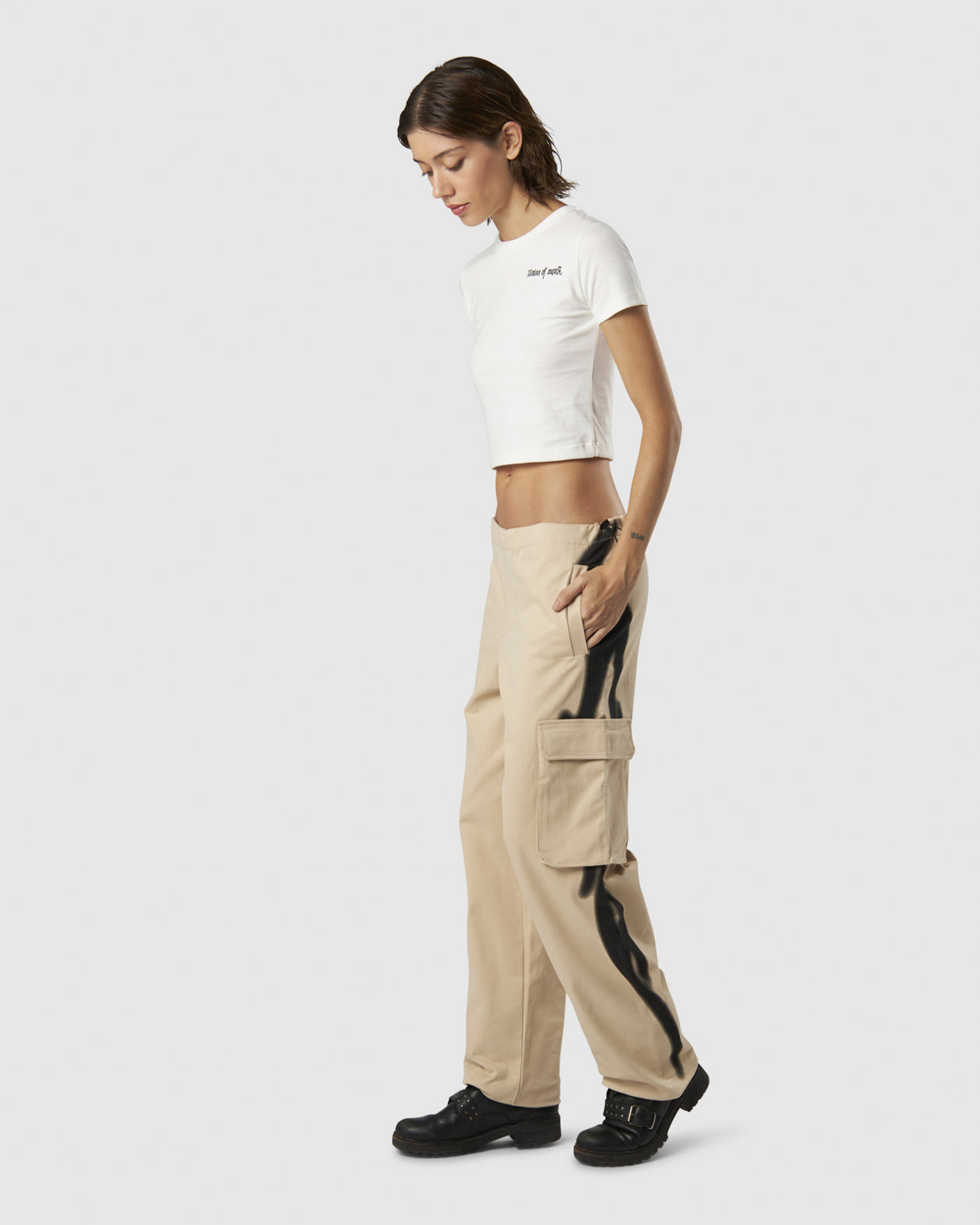 Vision Of Super LIGHT SAND CARGO PANTS WITH EMBROIDERED TRIBAL LOGO ON BACK AND PRINTED TRIBAL FLAMES ON SIDES Vendita