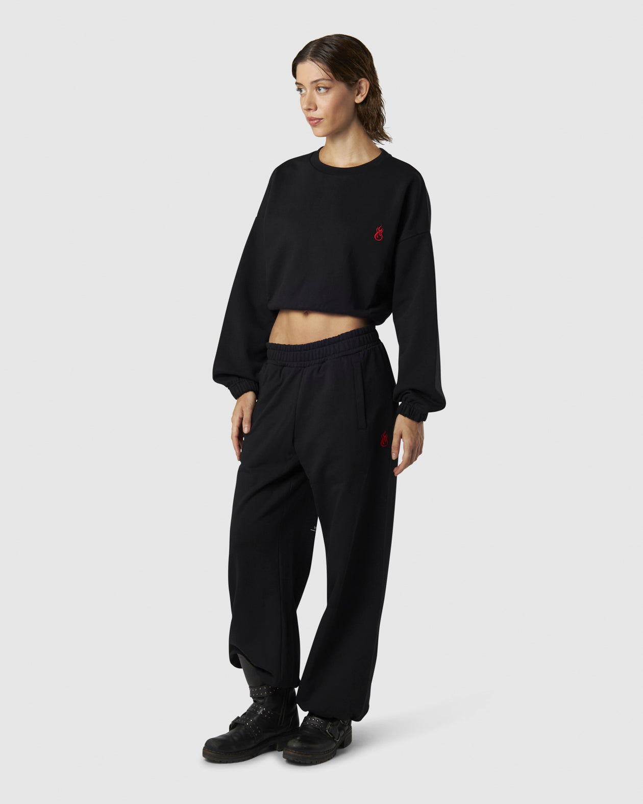 Vision Of Super BLACK CROP CREWNECK WITH EMBROIDERED FLAME LOGO ON FRONT AND PRINTED LOGO ON BACK Vendita