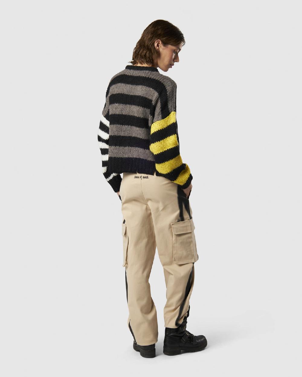 Vision Of Super JUMPER WITH IRREGULAR STRIPES BLACK WHITE GRAY AND YELLOW AND PRINTED LOGO + FLAMES Promozione Limitata