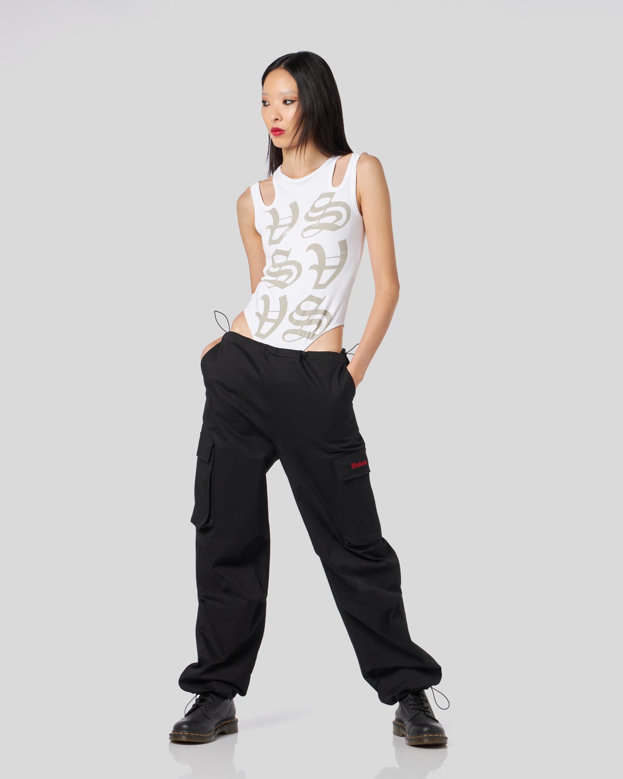 Vision Of Super BLACK CARGO PANTS WITH EMBROIDERED GOTIC LOGO Fino Al -60%